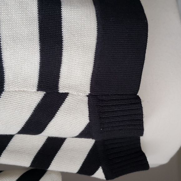 DVF Sweater with Pockets - Picture 2 of 7